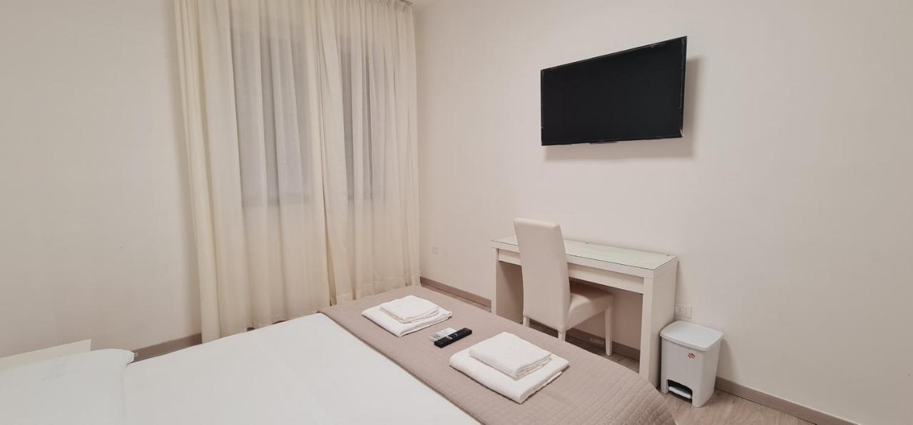 Farah'S House Hotel Падуа Екстериор снимка
