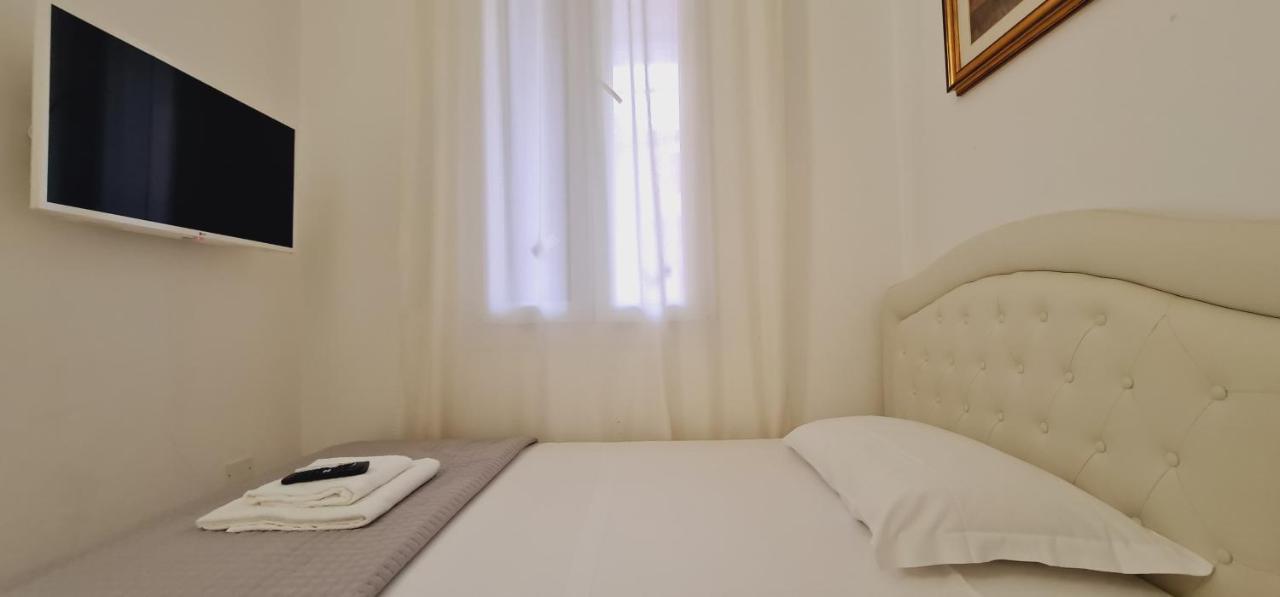 Farah'S House Hotel Падуа Екстериор снимка