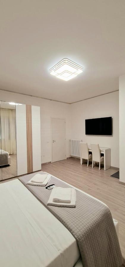 Farah'S House Hotel Падуа Екстериор снимка