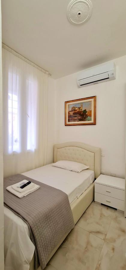 Farah'S House Hotel Падуа Екстериор снимка
